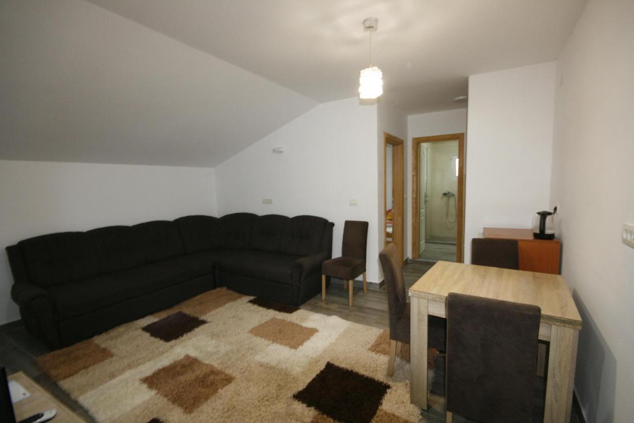 Apartmani Srdanovic تيفات المظهر الخارجي الصورة